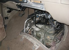 Chevrolet Express Explorer (beige) на газе