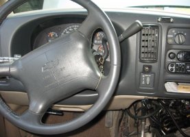 Chevrolet Express Explorer (beige) на газу