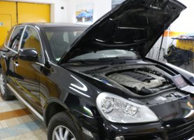газ на Porsche Black