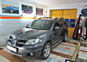 Mitsubishi Outlander Mitsubishi Outlander на газе