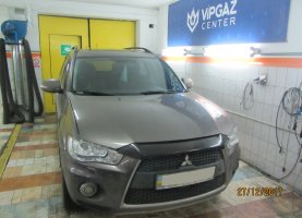 Mitsubishi Outlander XL 2.4 Митсубиши Оутландер ХЛ 2.4 на газе