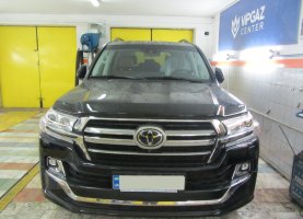Toyota LC200 на газу
