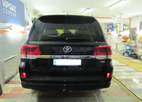 газ на Toyota LC200