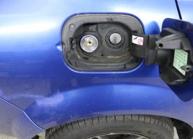Ренаулт Дарк Блуе на газе